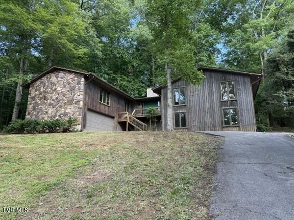 733 Blakley Drive, Kingsport, TN 37664
