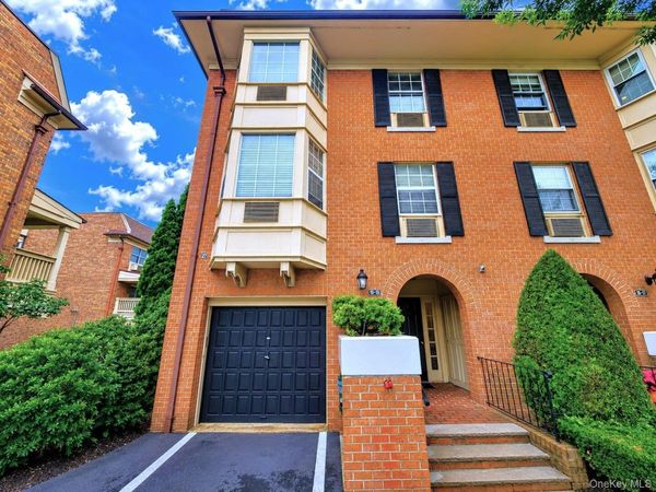 13-15 Estates Lane , Unit 1st Floor, Bayside, NY 11360