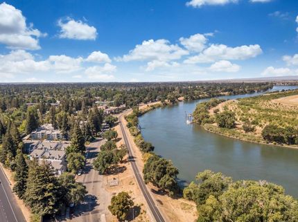 5720 Riverside Blvd, Sacramento, CA 95822 Photo