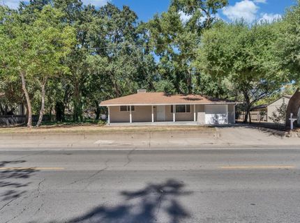 5720 Riverside Blvd, Sacramento, CA 95822 Photo