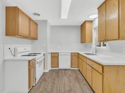 5720 Riverside Blvd, Sacramento, CA 95822 Photo