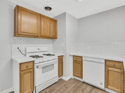 5720 Riverside Blvd, Sacramento, CA 95822 Photo