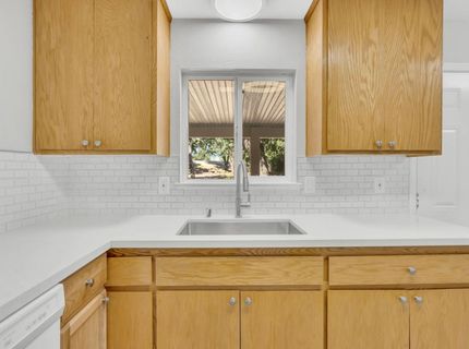 5720 Riverside Blvd, Sacramento, CA 95822 Photo