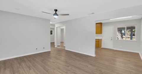 5720 Riverside Blvd, Sacramento, CA 95822 Photo