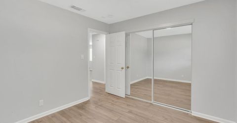 5720 Riverside Blvd, Sacramento, CA 95822 Photo