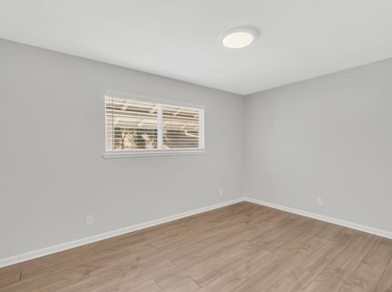 5720 Riverside Blvd, Sacramento, CA 95822 Photo