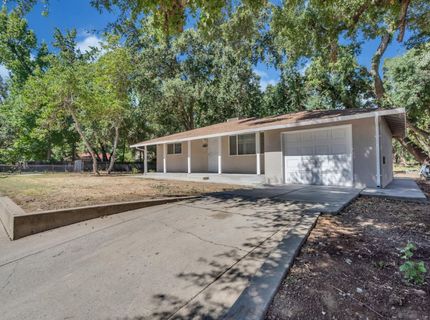 5720 Riverside Blvd, Sacramento, CA 95822 Photo