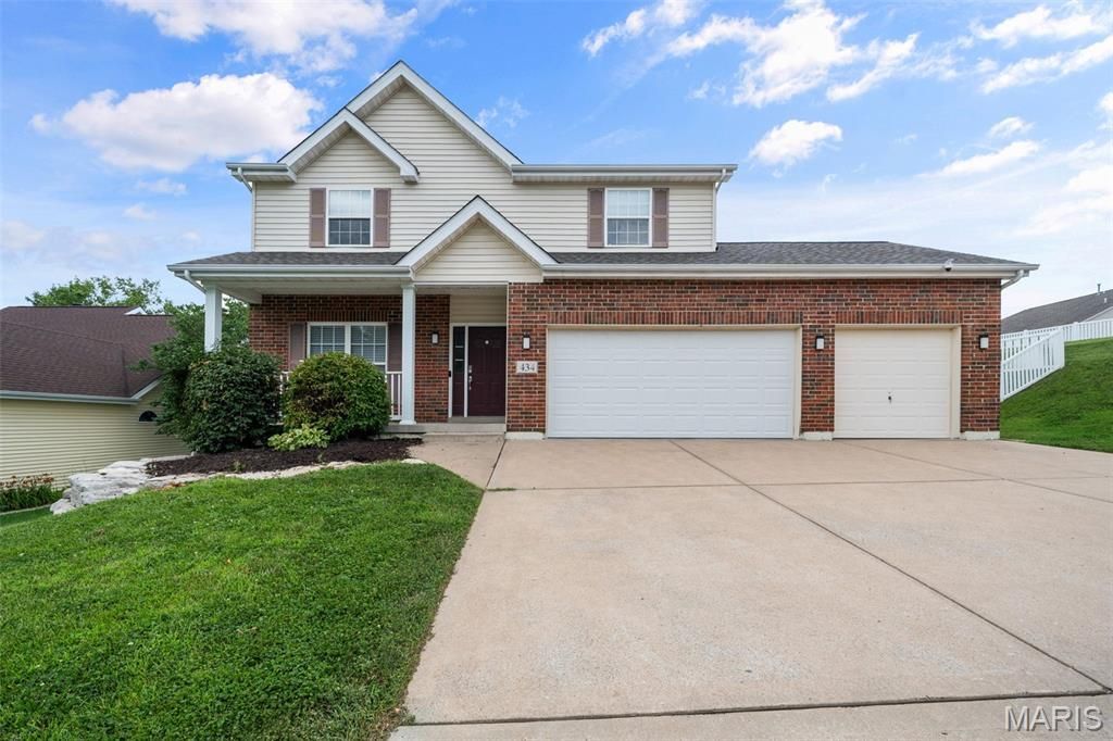 434 Scenic Drive , Saint Peters, MO 63376 Main Photo