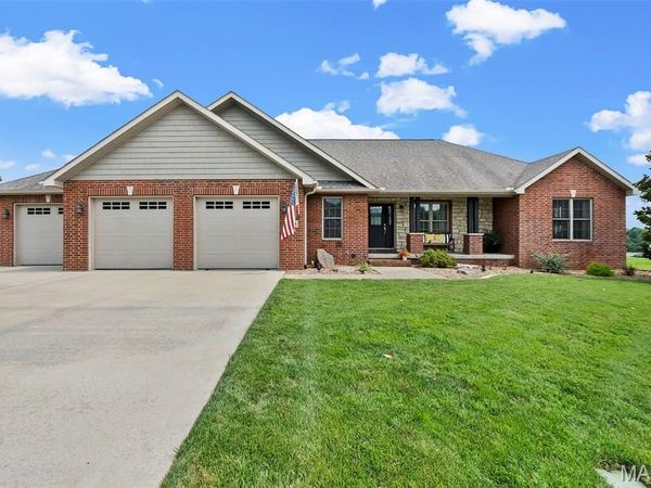 1561 Chimney Spring Court, Jackson, MO 63755