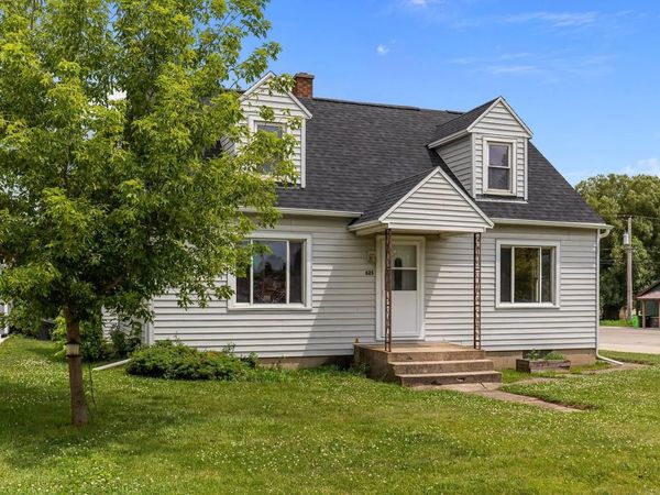 625 S WATERTOWN STREET, Waupun, WI 53963