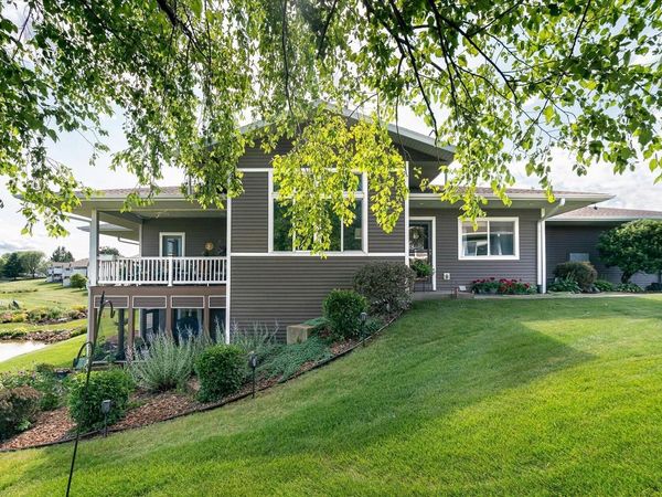 W4935 Battlestone Station ROAD, La Crosse, WI 54601