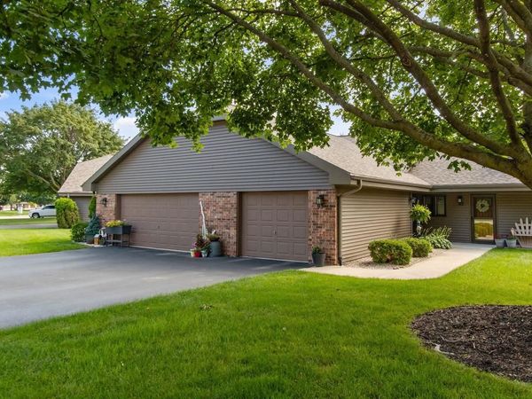 91 SPENCER VILLAGE COURT, Appleton, WI 54914