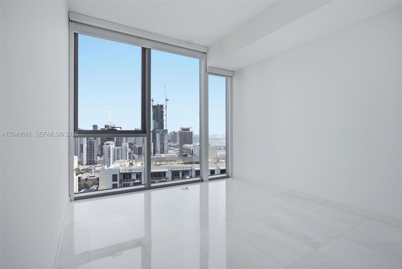 300 Biscayne Boulevard Way, Unit 4808W, Miami, FL 33131 Photo