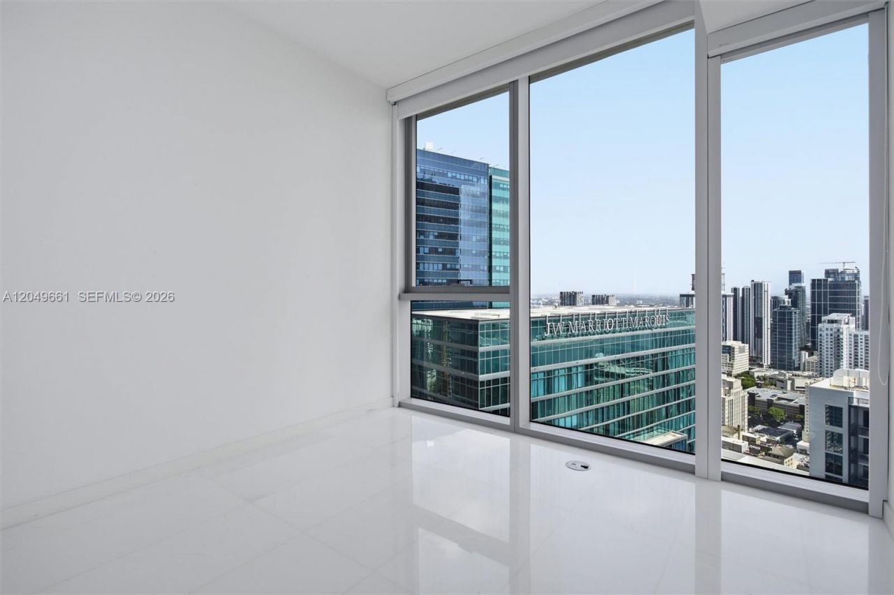 300 Biscayne Boulevard Way, Unit 4808W, Miami, FL 33131 Photo