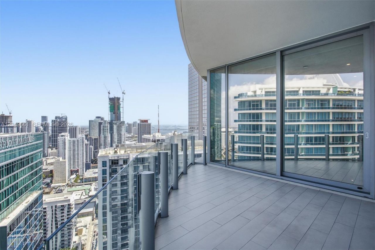 300 Biscayne Boulevard Way, Unit 4808W, Miami, FL 33131 Photo