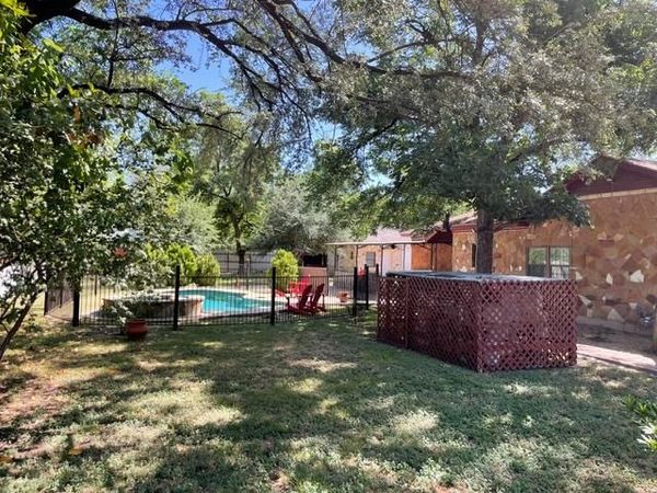 1506 E 2nd ST, Austin, TX 78702