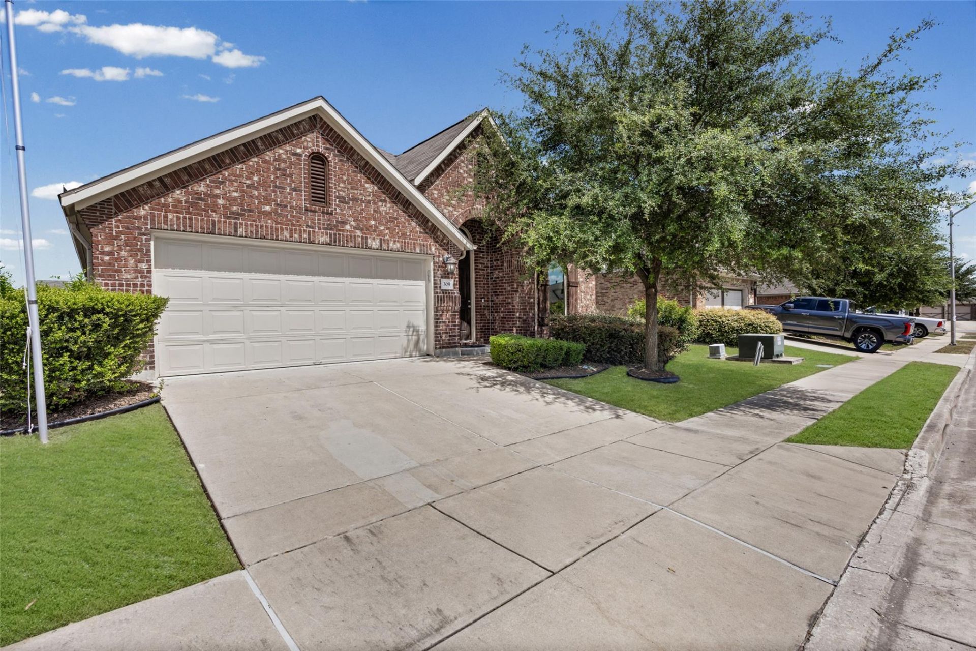 309 Willow City Vly, Buda, TX 78610 Main Photo
