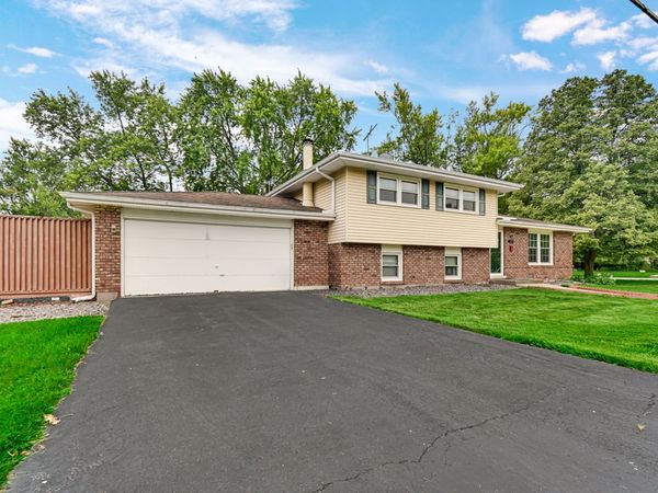 47 N Wabash Avenue , Glenwood, IL 60425