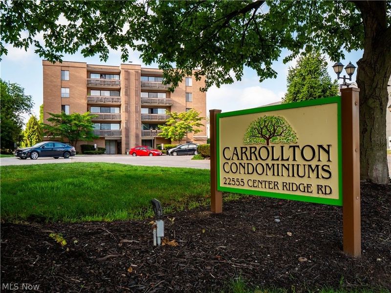 22555 Center Ridge Road, Unit 202, Rocky River, OH 44116 Photo 2