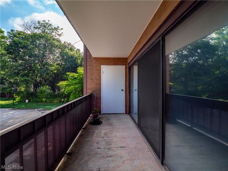 22555 Center Ridge Road, Unit 202, Rocky River, OH 44116 Photo 32