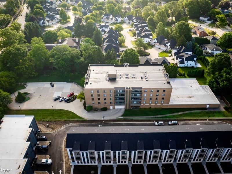22555 Center Ridge Road, Unit 202, Rocky River, OH 44116 Photo 34