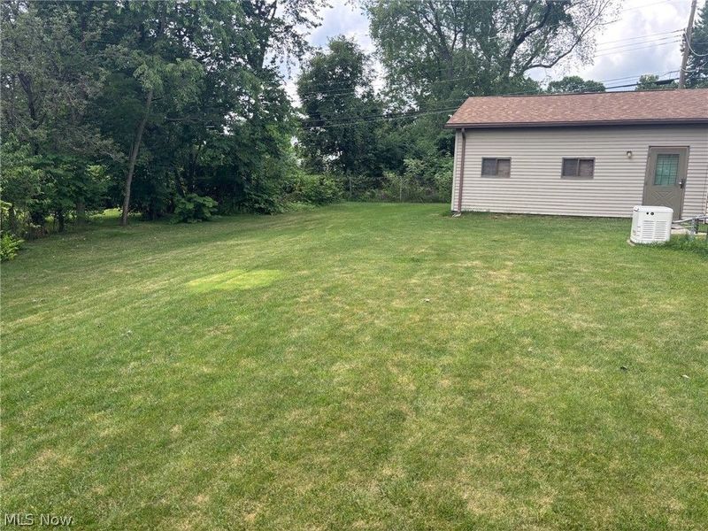 2425 40th Street NE, Canton, OH 44705 Photo 8
