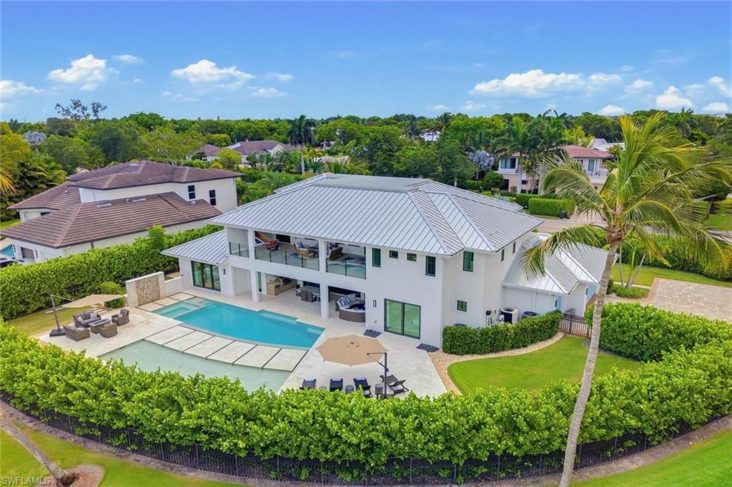 692 Banyan Blvd, Naples, FL 34102 Photo