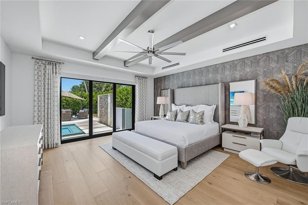692 Banyan Blvd, Naples, FL 34102 Photo