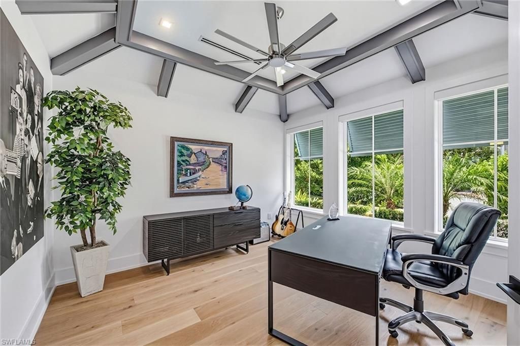 692 Banyan Blvd, Naples, FL 34102 Photo