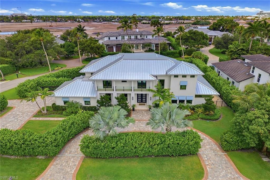 692 Banyan Blvd, Naples, FL 34102 Photo