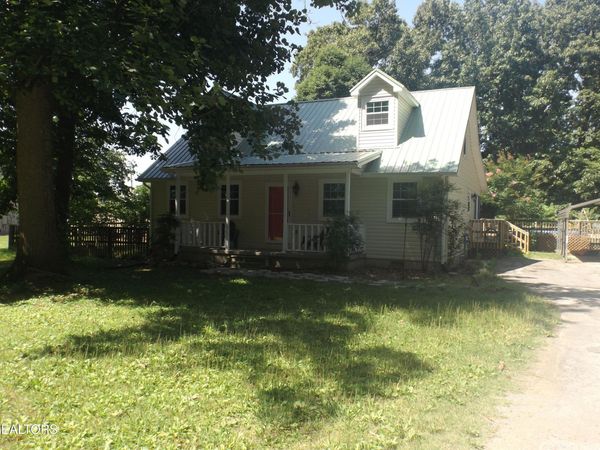 7802 Pioneer Tr, Knoxville, TN 37924