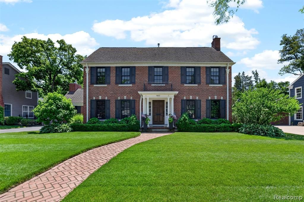960 Mohegan Street , Birmingham, MI 48009 Main Photo