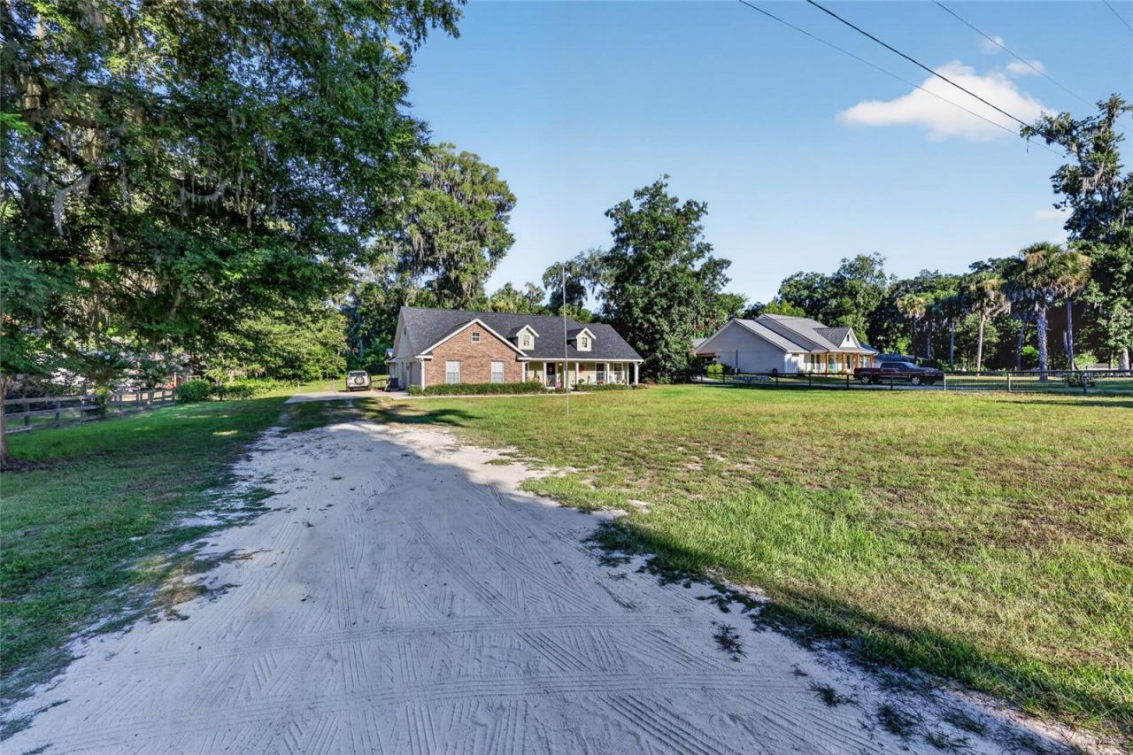 13930 NE 41st Terrace , Anthony, FL 32617 Photo
