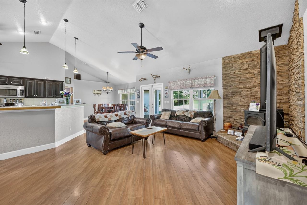 13930 NE 41st Terrace , Anthony, FL 32617 Photo
