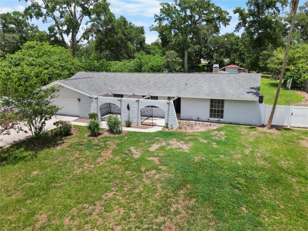 3104 FAIRLEA LANE , VALRICO, FL 33596