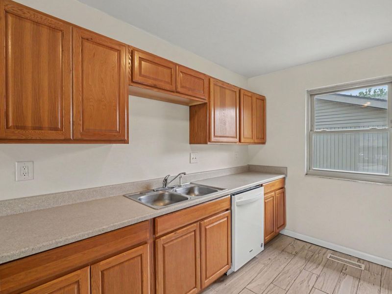 201 Merravay Drive, Florence, KY 41042 Photo 6