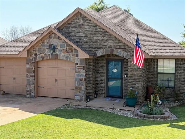 958 Cotswold Court, Blanchard, OK 73010