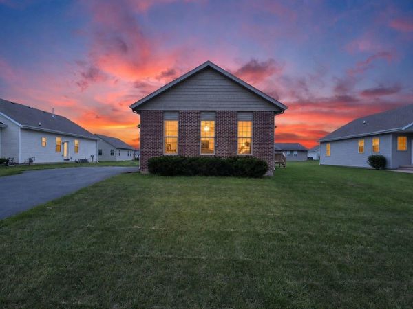 7463 Silo Street, MACHESNEY PARK, IL 61115