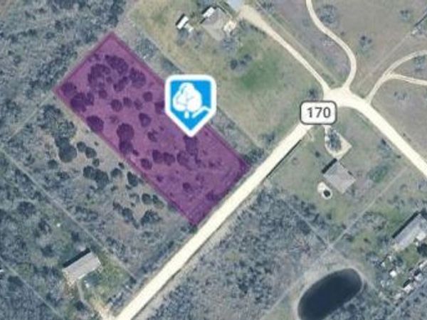 271 Crooked RD, Dale, TX 78616