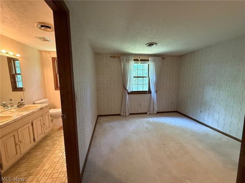 6400 Juniper Drive, Amherst, OH 44001 Photo 29