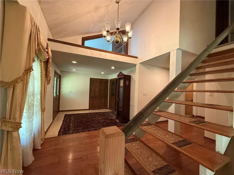 6400 Juniper Drive, Amherst, OH 44001 Photo 9