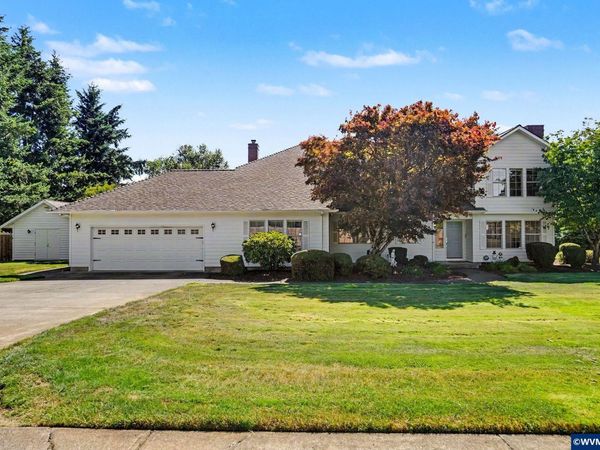 843 SE Church St, Sublimity, OR 97385