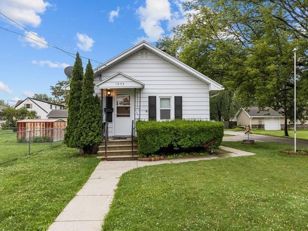 1073 CAROLINE STREET, Green Bay, WI 54303