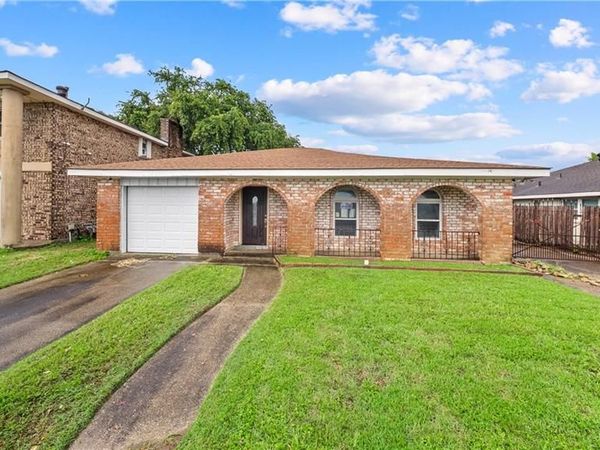6741 MORRISON Road , New Orleans, LA 70126