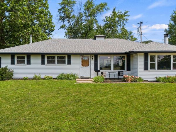 2103 W CIMARRON Drive, Peoria, IL 61614