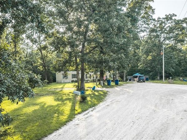 23040 Abrolat Road , Wright City, MO 63390