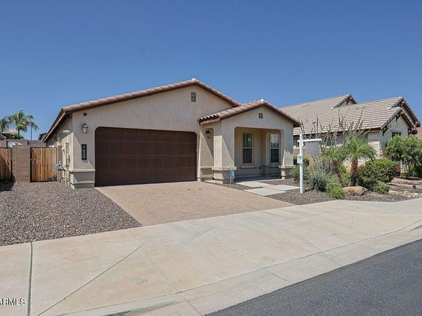 7426 W MAYA Way, Peoria, AZ 85383