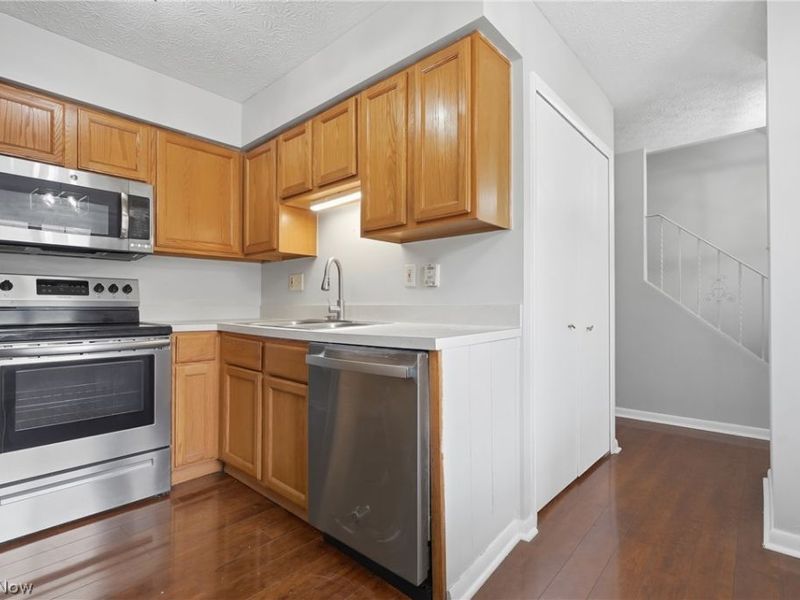 1326 Aarons Way, Unit 27, Kent, OH 44240 Photo 11