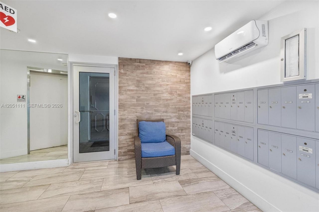3199 S Ocean Dr , Unit 305, Hallandale Beach, FL 33009 Photo