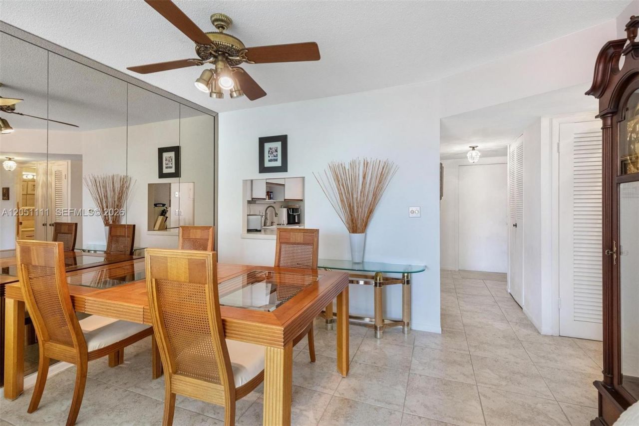 3199 S Ocean Dr , Unit 305, Hallandale Beach, FL 33009 Photo